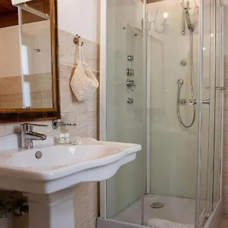 Ares Charme B&B