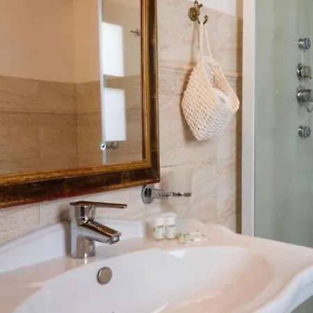 Ares Charme B&B 시라쿠사