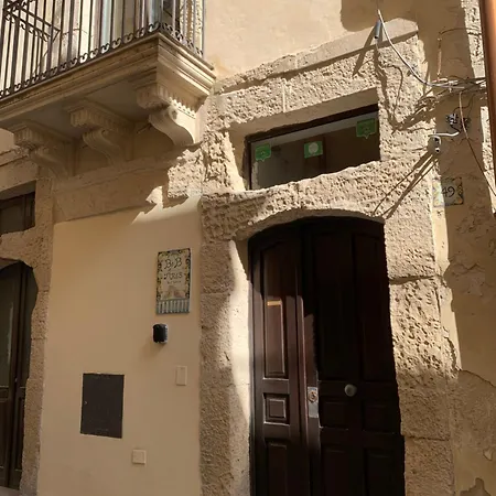 Ares Charme Bed & Breakfast Syracuse