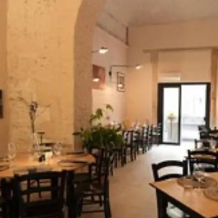 Ares Charme Bed & Breakfast Syracuse