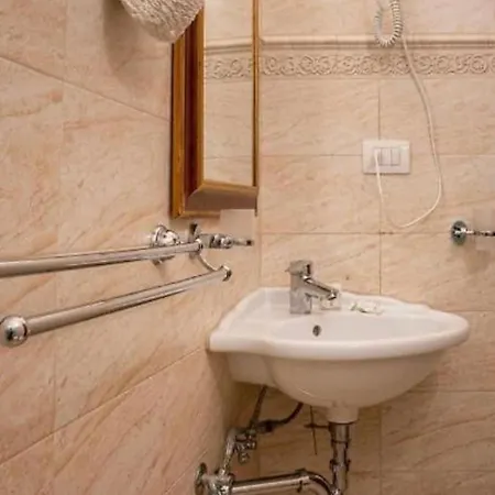 Ares Charme Bed & Breakfast Syracuse