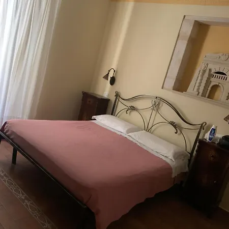 Ares Charme Bed & Breakfast Syracuse